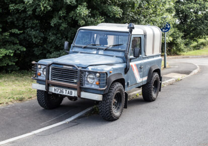 Land Rover Defender