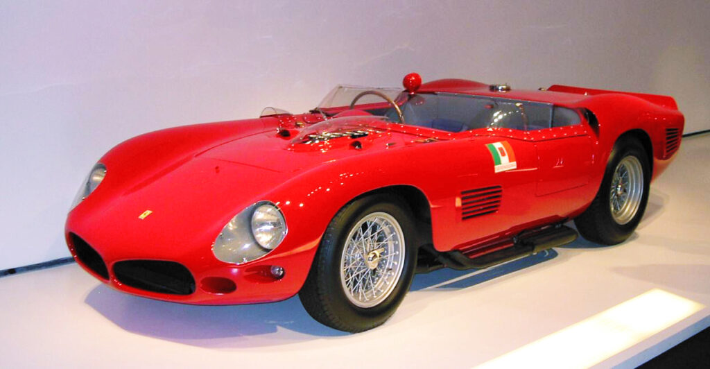 1961_Ferrari_250_TR_61_Spyder