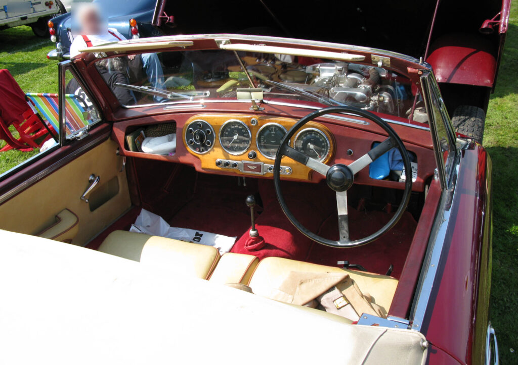 Aston Martin DB2 interior and dashboard